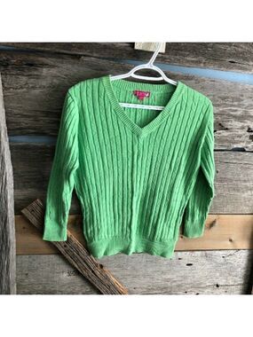 𝅺butterfly by Dalia size Med Green cable knit sweater
